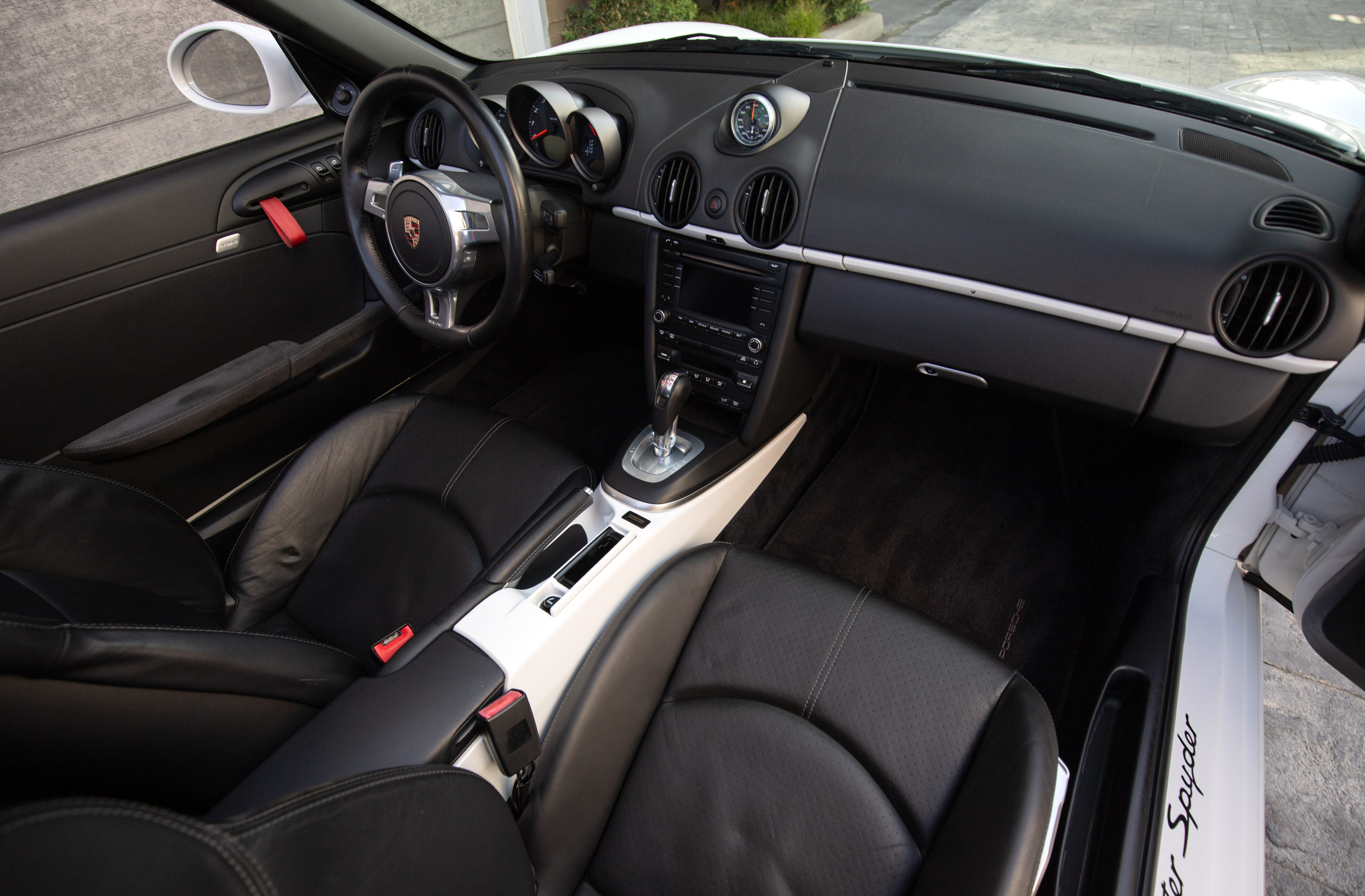 Used 2011 Porsche Boxster Spyder RWD image 20