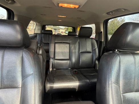 Used 2011 Chevrolet Suburban LT AWD/4WD image 10