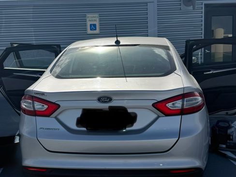 Used 2014 Ford Fusion S FWD image 11