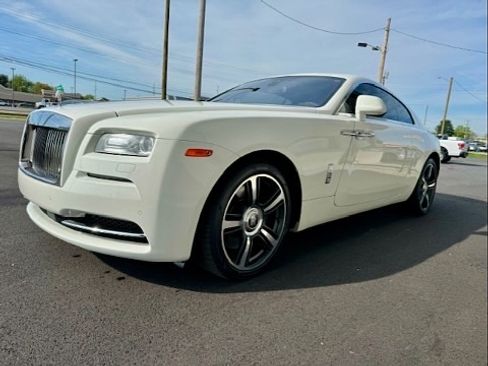 Used 2015 Rolls-Royce Wraith RWD image 13