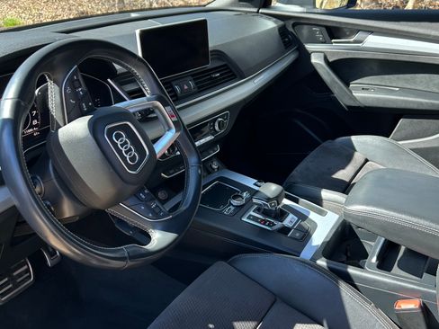 Used 2018 Audi SQ5 Premium Plus w/ Navigation Package AWD/4WD image 10