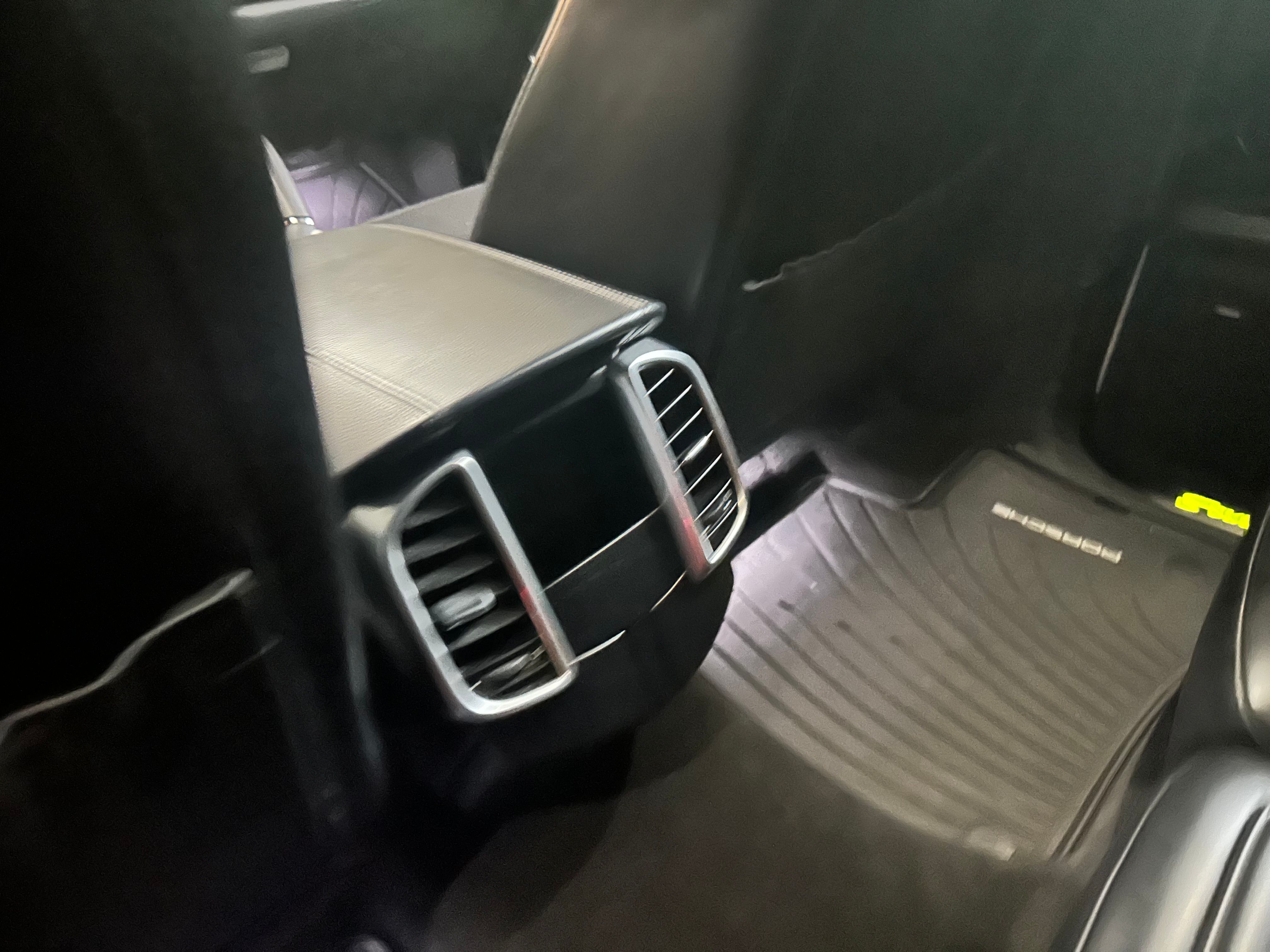 Used 2017 Porsche Cayenne S Platinum AWD/4WD image 8