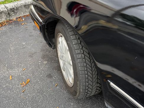 Used 1998 Mercedes-Benz E 300 Sedan image 8