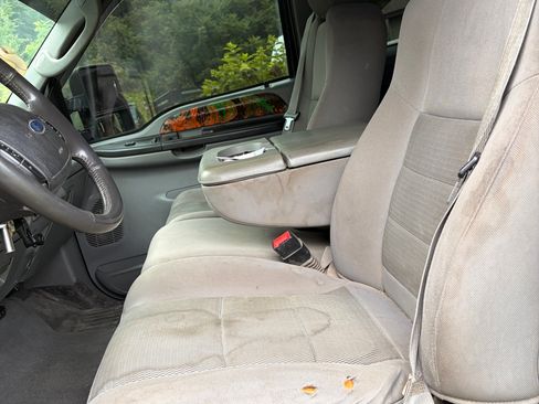 Used 2005 Ford F250 XLT AWD/4WD image 10