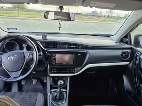 Used 2016 Scion iM image 10