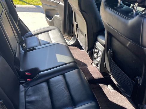 Used 2018 Jeep Grand Cherokee Limited image 14