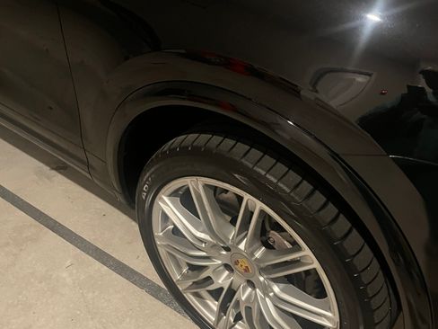 Used 2018 Porsche Cayenne image 29
