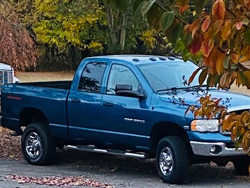 Used 2004 Dodge Ram 2500 Truck SLT w/ Off-Road Group image 1