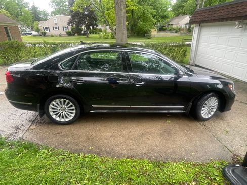 Used 2016 Volkswagen Passat 1.8T SE FWD image 4