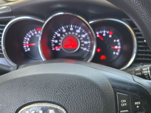 Used 2011 Kia Optima LX w/ Convenience Pkg image 5