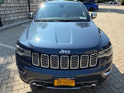 Used 2020 Jeep Grand Cherokee Limited AWD/4WD image 2