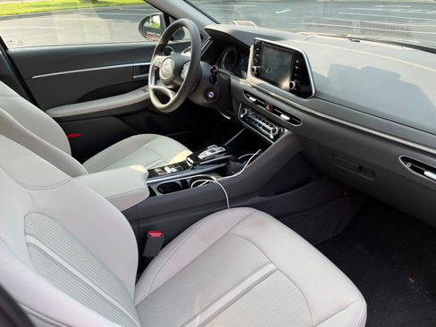 Used 2023 Hyundai Sonata SE image 6