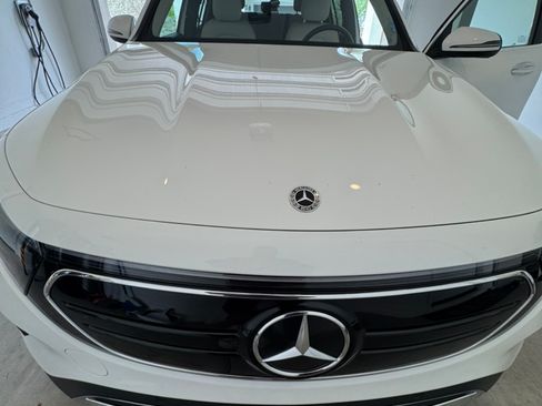 Used 2022 Mercedes-Benz EQB 300 4MATIC image 5