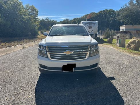Used 2018 Chevrolet Tahoe LS image 10