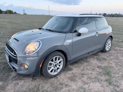 Used 2015 MINI Cooper S image 5