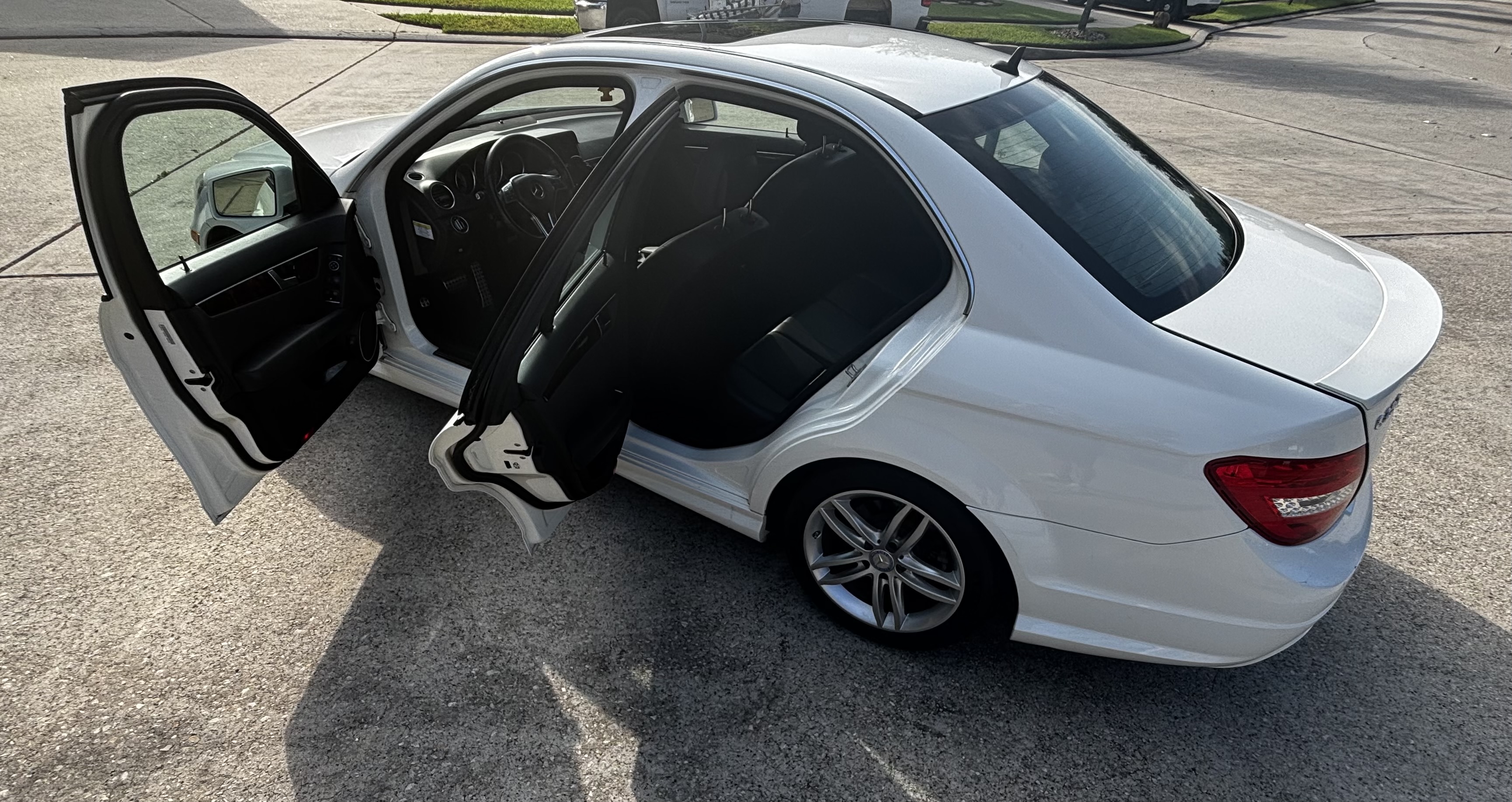 Used 2014 Mercedes-Benz C 250 Sedan image 17