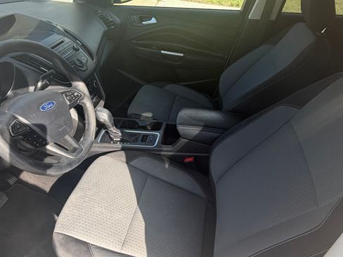 Used 2018 Ford Escape SE image 11