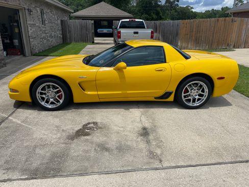 Used 2002 Chevrolet Corvette Z06 w/ Memory Pkg RWD image 4