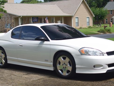 Used 2006 Chevrolet Monte Carlo SS w/ Convenience Package FWD image 4