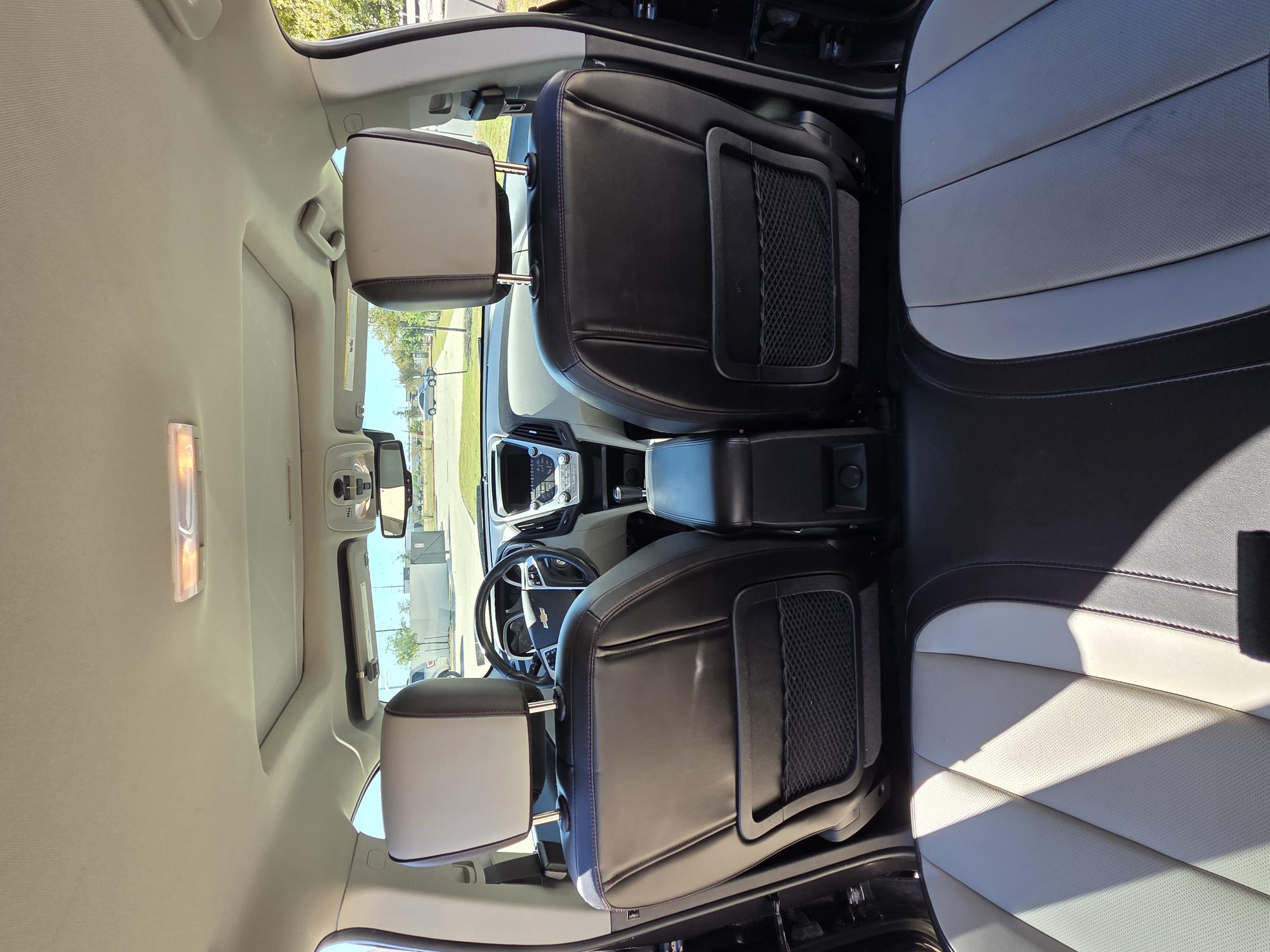 Used 2016 Chevrolet Equinox LTZ w/ Enhanced Convenience Package AWD/4WD image 12