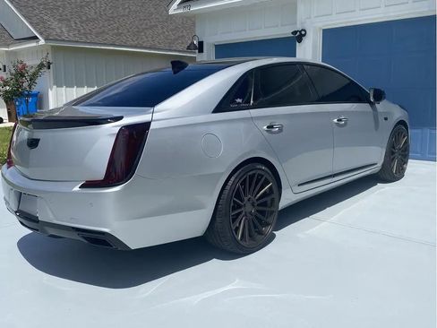 Used 2018 Cadillac XTS Luxury image 2
