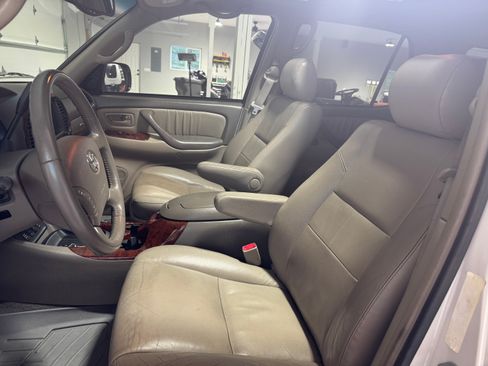 Used 2006 Toyota Sequoia Limited image 10