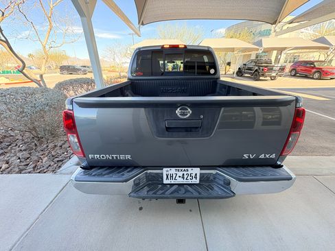 Used 2019 Nissan Frontier SV image 15