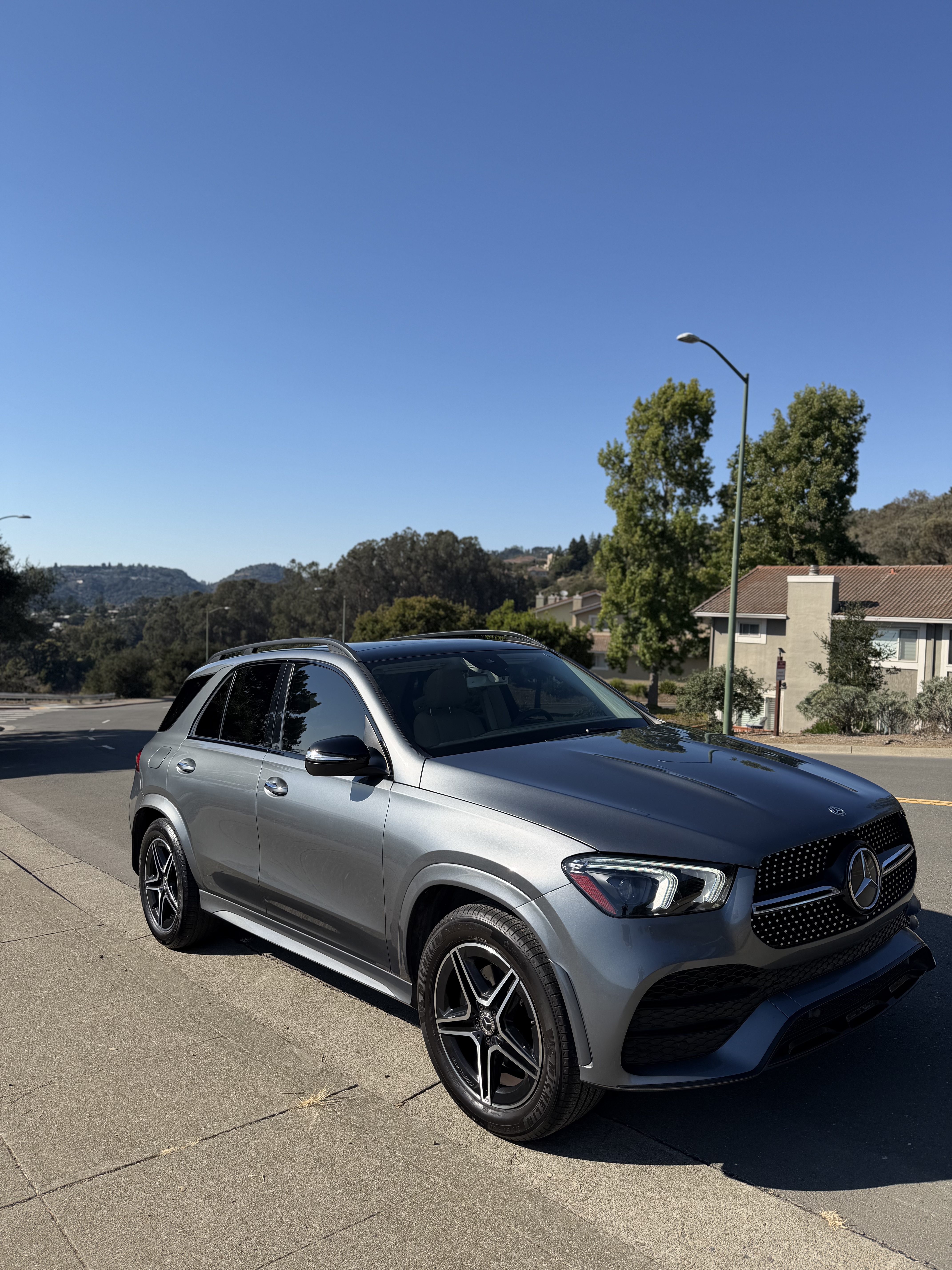 Used 2020 Mercedes-Benz GLE 350 4MATIC image 4