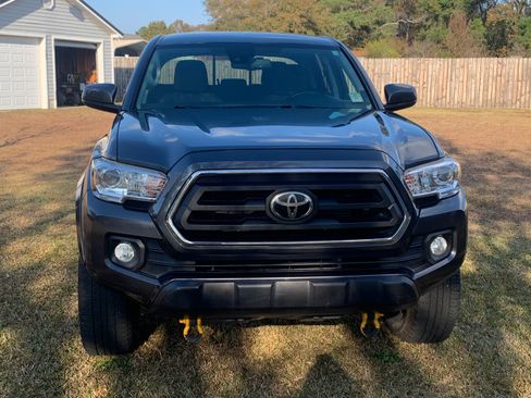 Used 2020 Toyota Tacoma SR5 image 4