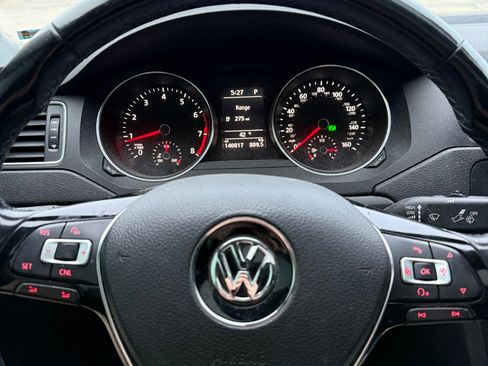 Used 2017 Volkswagen Jetta SE image 8