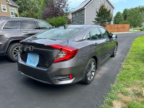Used 2021 Honda Civic EX-L image 10