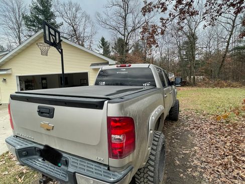 Used 2009 Chevrolet Silverado 1500 LTZ w/ Safety Package image 4