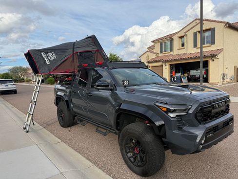 Used 2024 Toyota Tacoma TRD Pro image 11