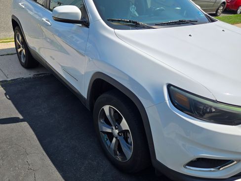 Used 2019 Jeep Cherokee Limited AWD/4WD image 6