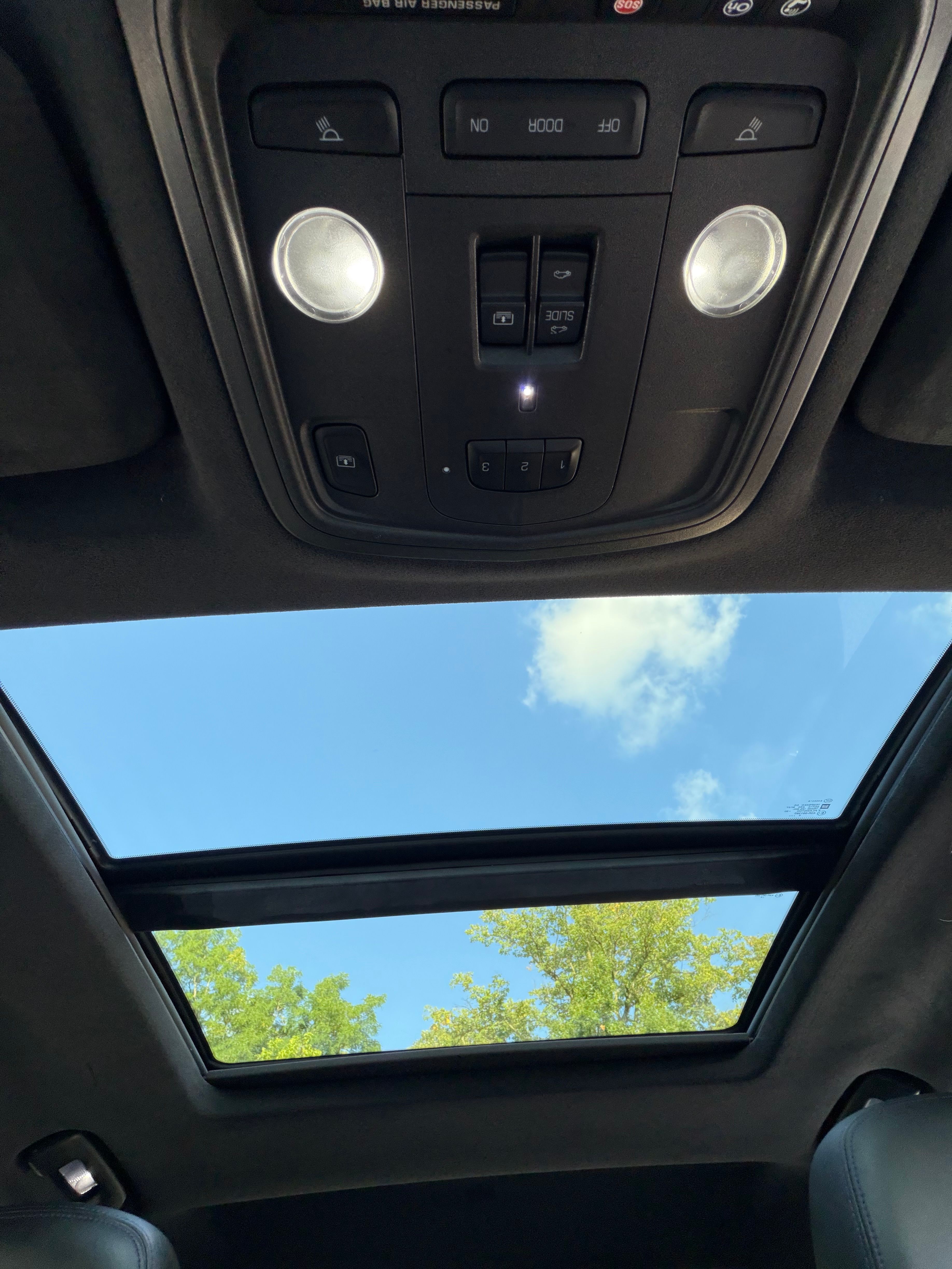 Used 2015 Cadillac XTS Platinum AWD/4WD image 17