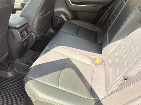 Used 2021 Toyota RAV4 XLE Premium AWD/4WD image 23