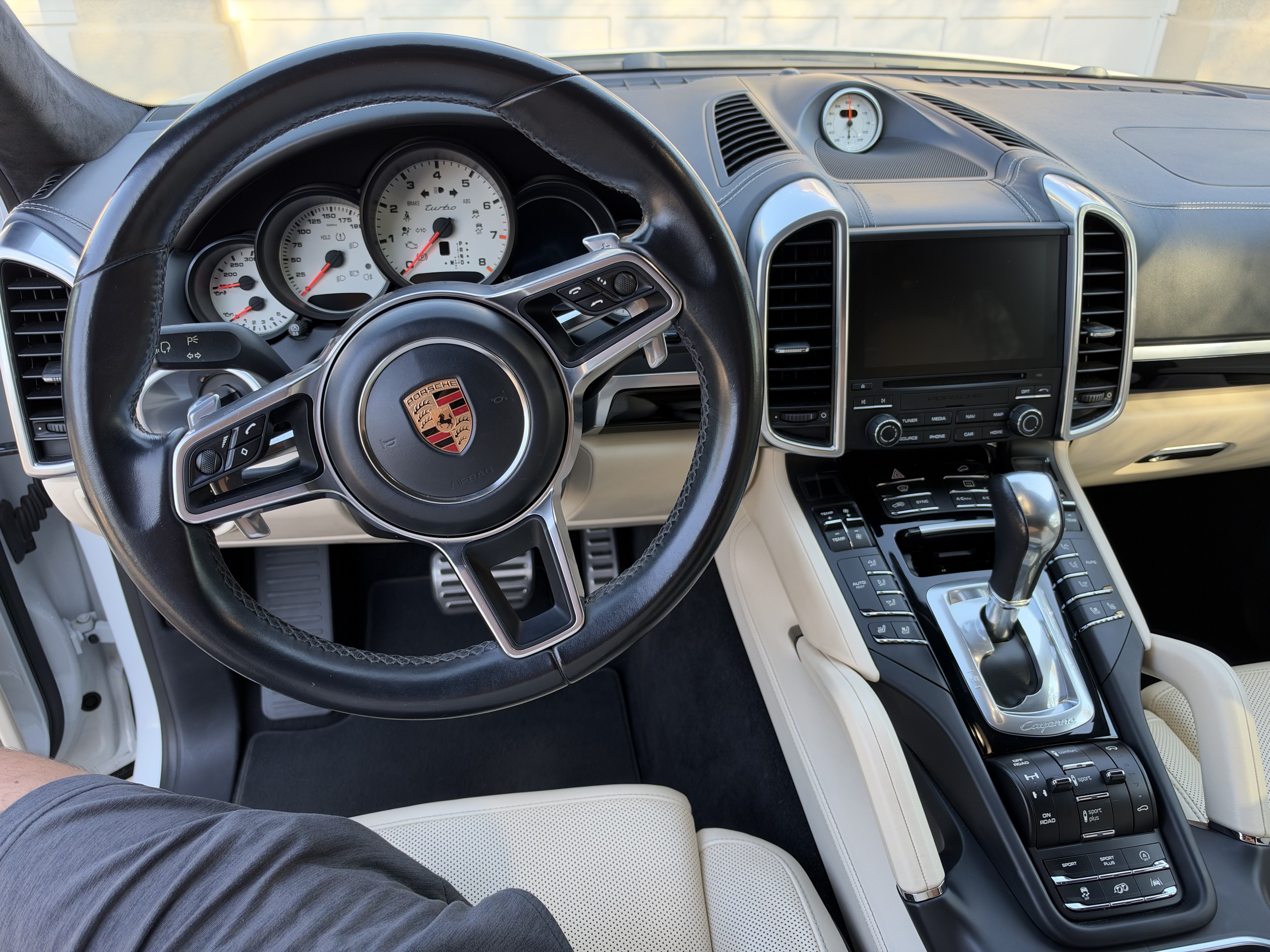 Used 2018 Porsche Cayenne AWD/4WD image 27