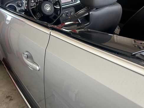 Used 2013 Volkswagen Beetle 2.0T image 9