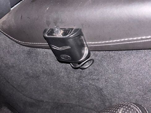 Used 2018 Volvo S90 T6 Inscription image 25