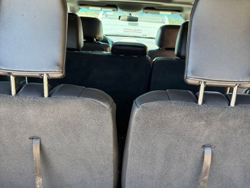 Used 2015 Ford Explorer XLT w/ Equipment Group 202A FWD image 10