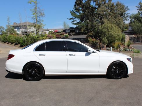 Used 2020 Mercedes-Benz E 350 E 350 Sedan 4D image 9