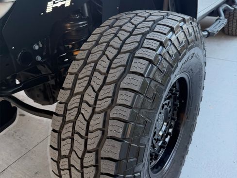 Used 2024 Jeep Wrangler Unlimited Rubicon 4xe image 10