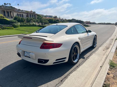 Used 2009 Porsche 911 Turbo image 6