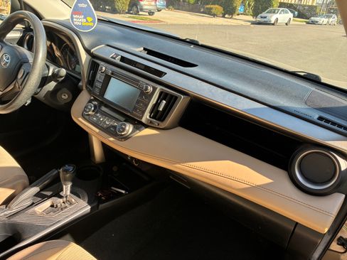 Used 2013 Toyota RAV4 XLE image 5