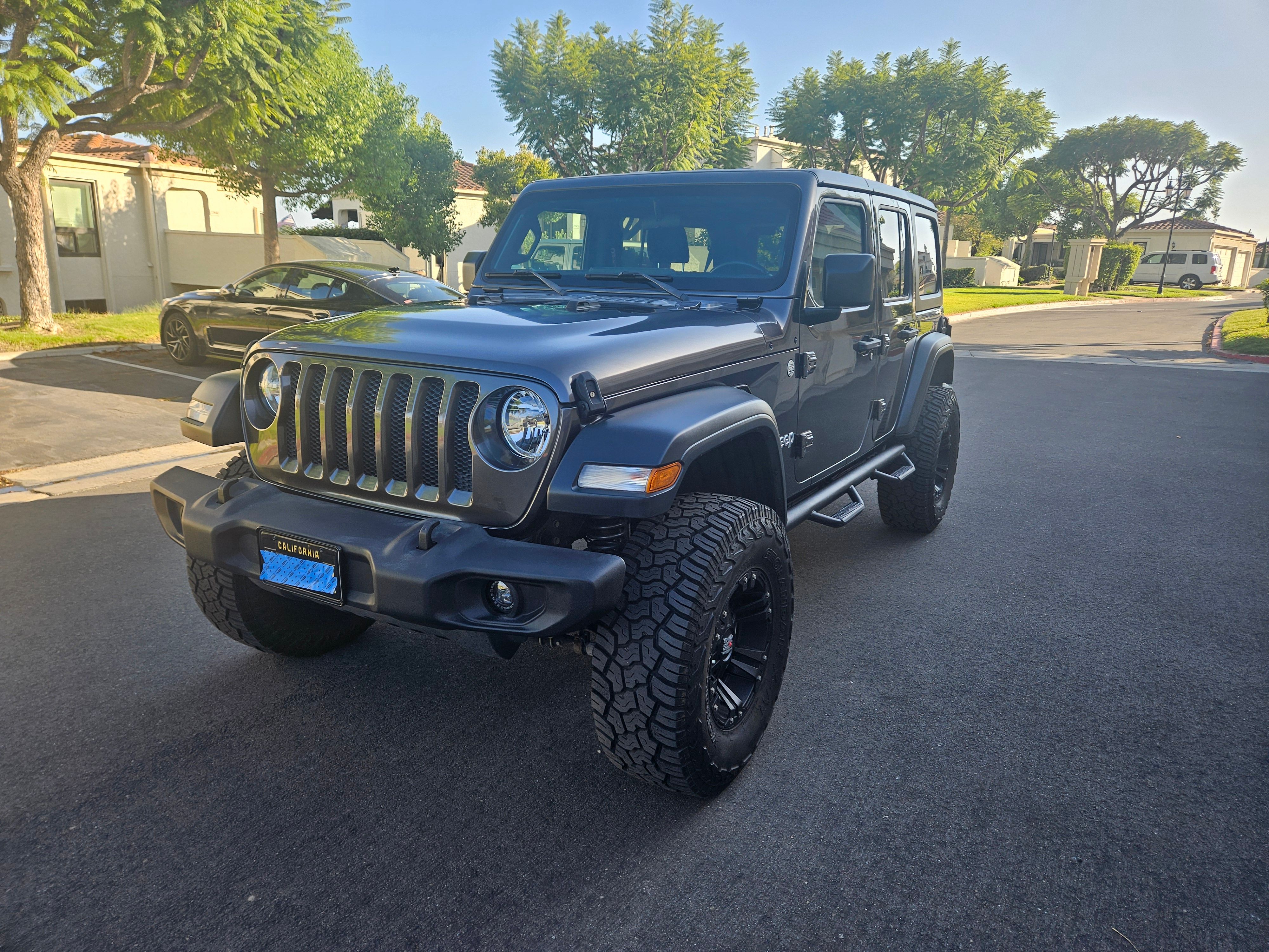 Used 2018 Jeep Wrangler Unlimited Sport S AWD/4WD image 1