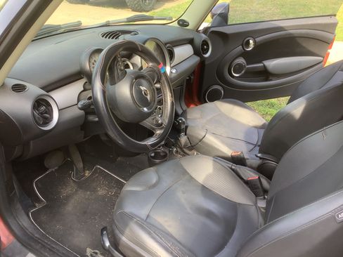 Used 2011 MINI Cooper Hardtop image 10