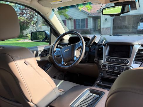 Used 2016 Chevrolet Tahoe LTZ AWD/4WD image 8