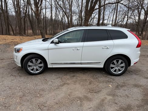 Used 2016 Volvo XC60 T6 Platinum w/ Climate Package image 2