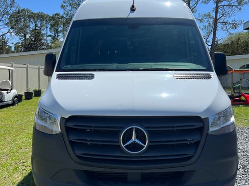 Used 2021 Mercedes-Benz Sprinter 3500 image 6
