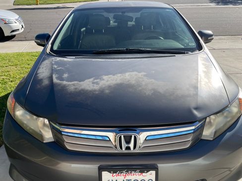 Used 2012 Honda Civic Hybrid Sedan image 2